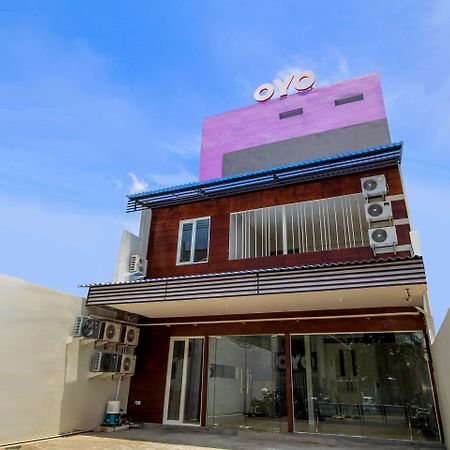ホテル Oyo 168 K 15 レジデンス スラバヤ エクステリア 写真