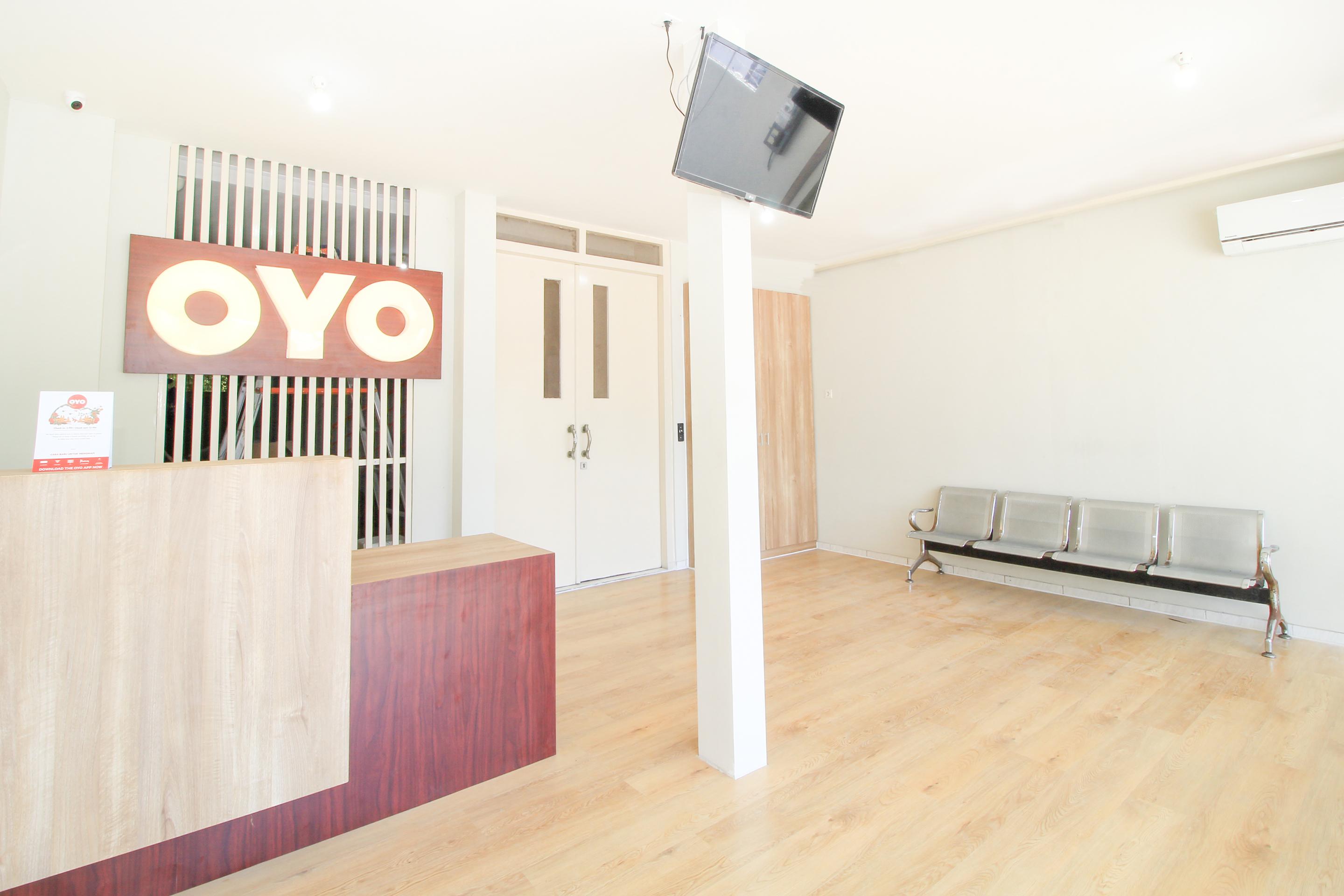 ホテル Oyo 168 K 15 レジデンス スラバヤ エクステリア 写真