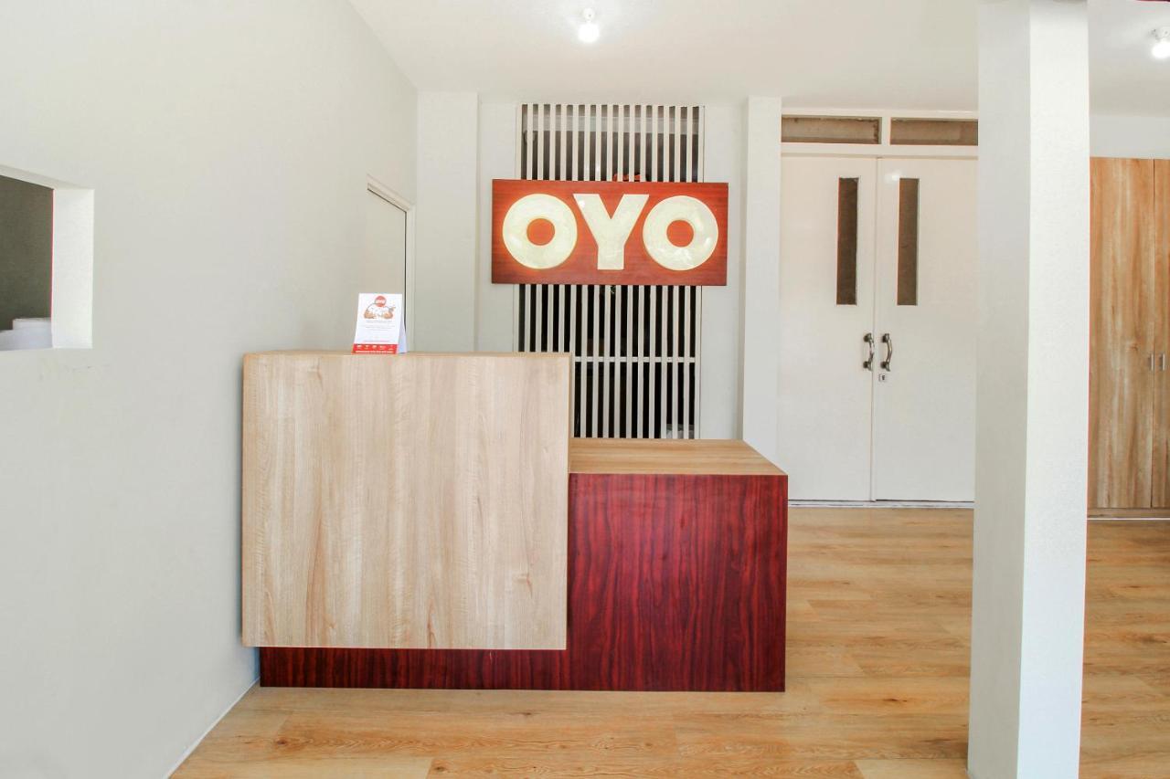 ホテル Oyo 168 K 15 レジデンス スラバヤ エクステリア 写真